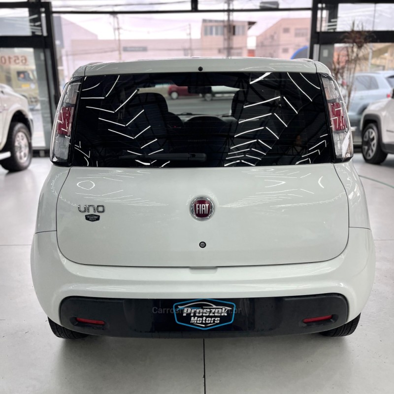 UNO 1.0 EVO ATTRACTIVE 8V FLEX 4P MANUAL - 2021 - CANOAS