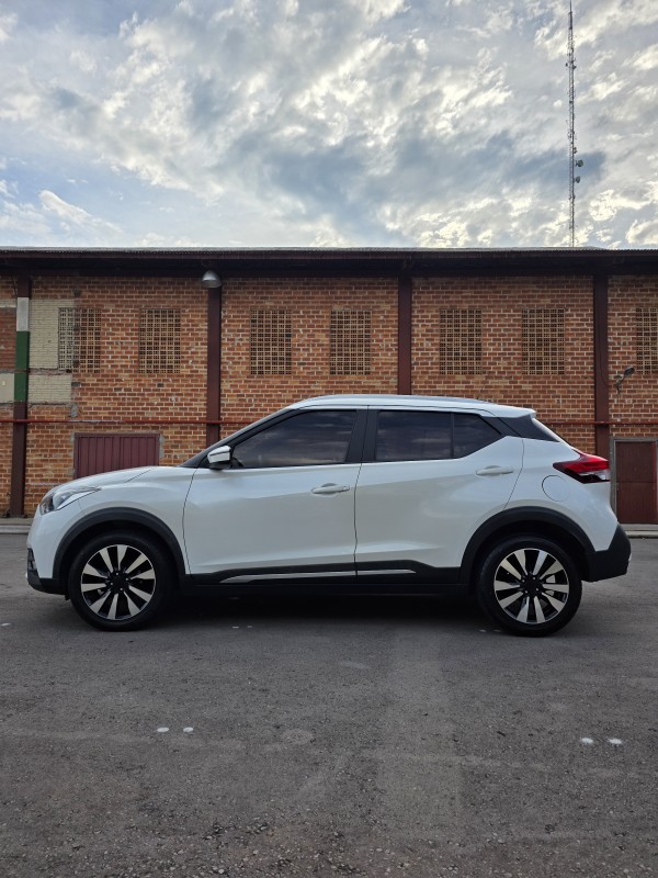 KICKS 1.6 16V FLEX SV 4P XTRONIC - 2018 - FLORES DA CUNHA