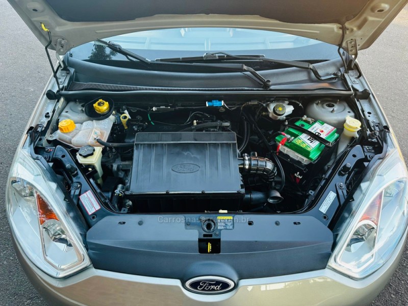 FIESTA 1.6 MPI CLASS HATCH 8V FLEX 4P MANUAL - 2011 - FARROUPILHA