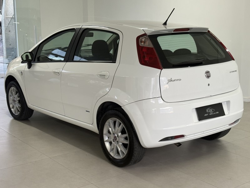 PUNTO 1.4 ATTRACTIVE ITALIA 8V FLEX 4P MANUAL - 2012 - BENTO GONçALVES