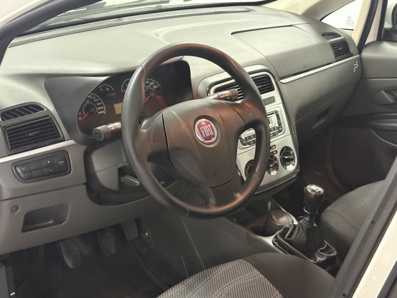 PUNTO 1.4 ATTRACTIVE ITALIA 8V FLEX 4P MANUAL - 2012 - BENTO GONçALVES