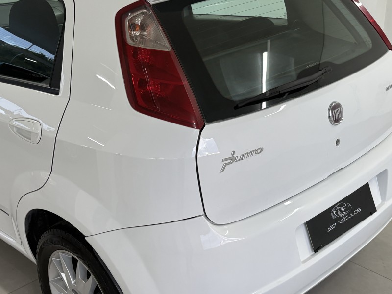 PUNTO 1.4 ATTRACTIVE ITALIA 8V FLEX 4P MANUAL - 2012 - BENTO GONçALVES