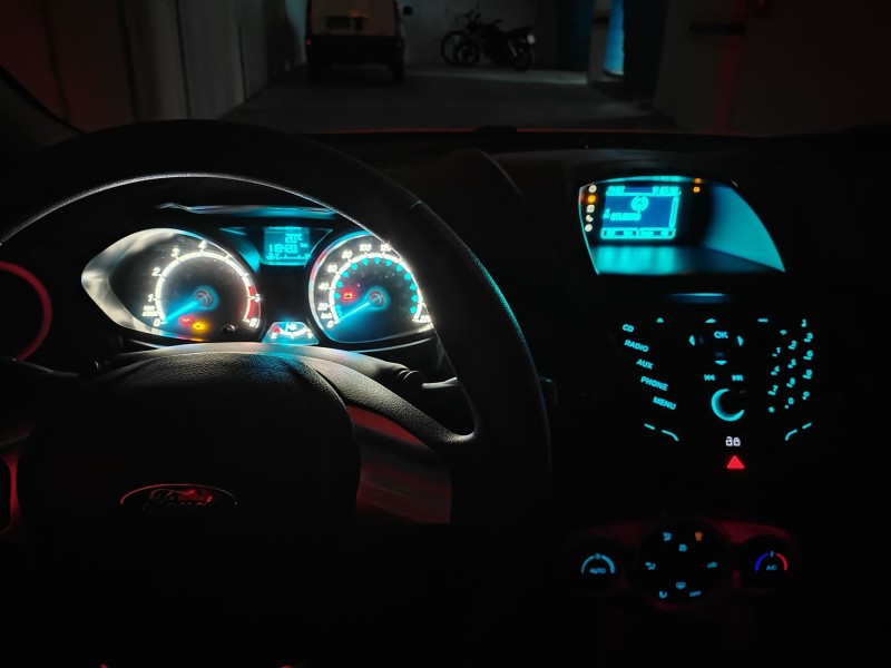 FIESTA 1.6 SE HATCH 16V FLEX 4P MANUAL - 2015 - CAXIAS DO SUL