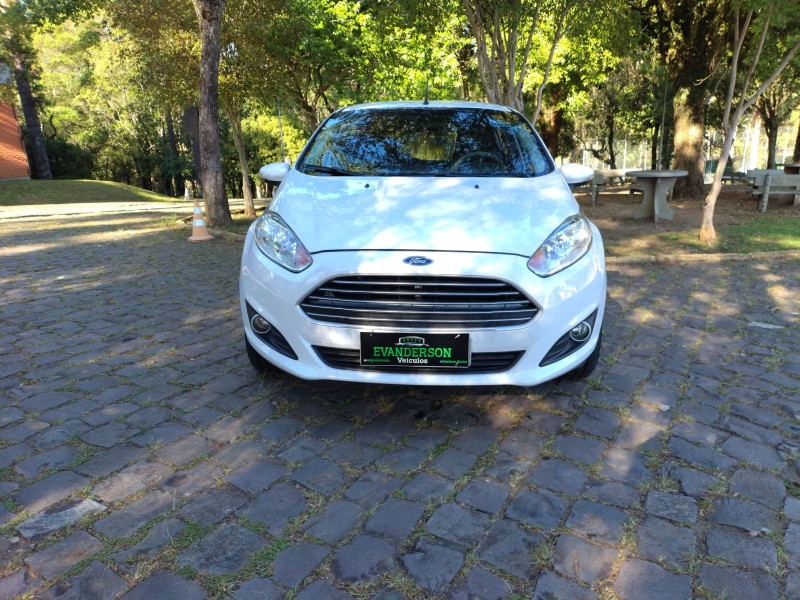 FIESTA 1.6 SE HATCH 16V FLEX 4P MANUAL - 2015 - CAXIAS DO SUL