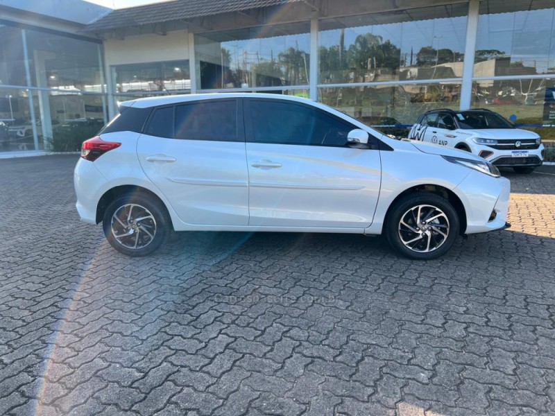 YARIS 1.5 XLS FLEX 4P AUTOMÁTICO - 2025 - NOVA PETRóPOLIS