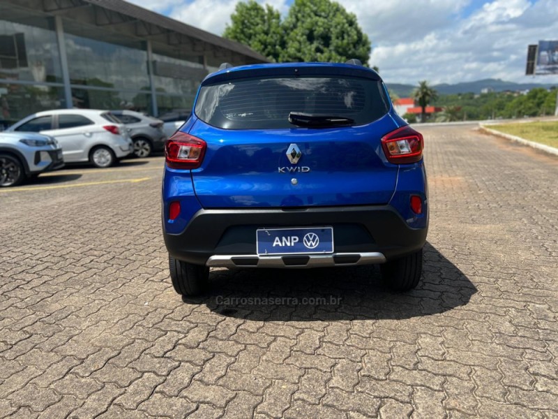 KWID 1.0 12V OUTSIDER FLEX 4P MANUAL - 2023 - NOVA PETRóPOLIS