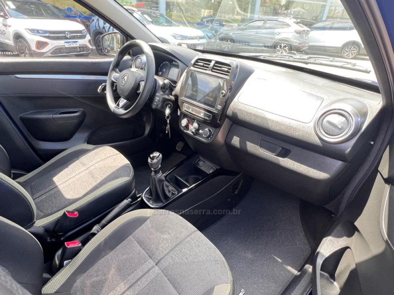 KWID 1.0 12V OUTSIDER FLEX 4P MANUAL - 2023 - NOVA PETRóPOLIS