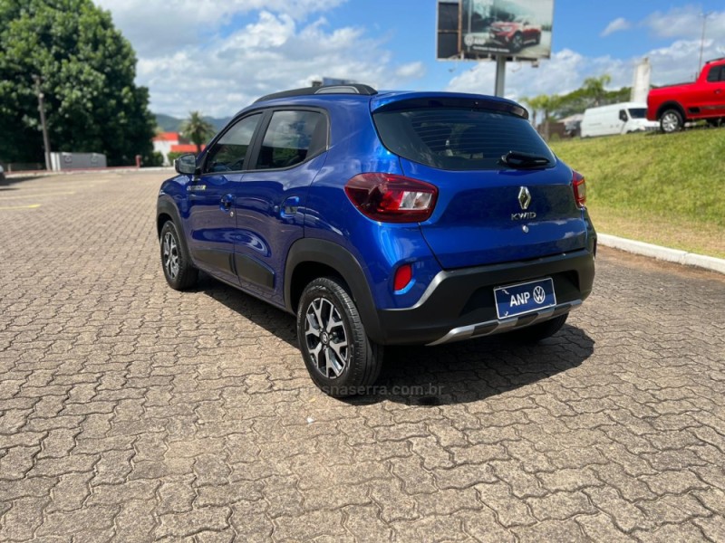KWID 1.0 12V OUTSIDER FLEX 4P MANUAL - 2023 - NOVA PETRóPOLIS