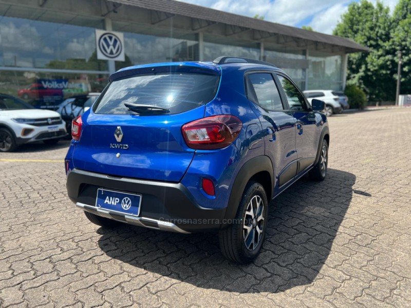 KWID 1.0 12V OUTSIDER FLEX 4P MANUAL - 2023 - NOVA PETRóPOLIS