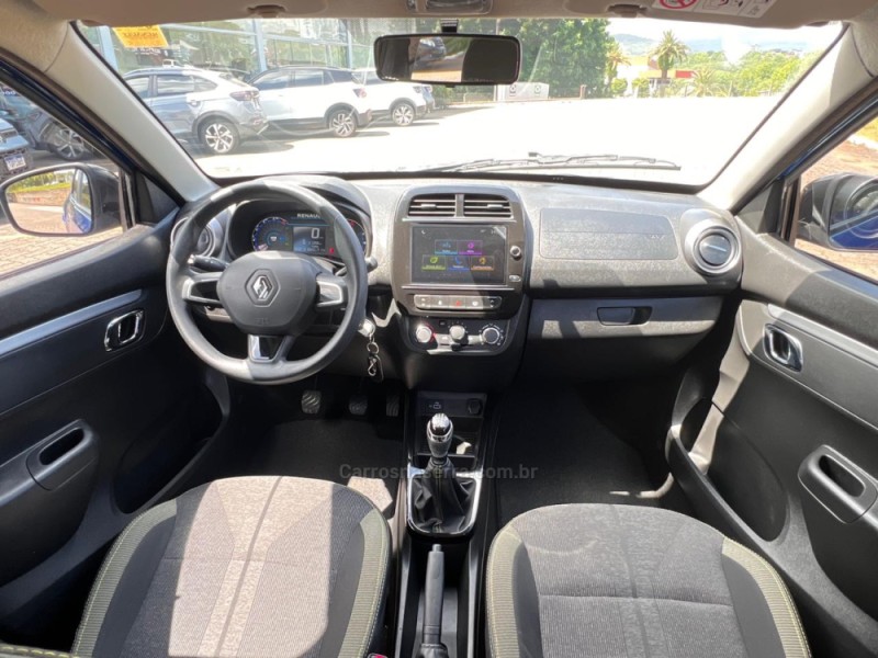 KWID 1.0 12V OUTSIDER FLEX 4P MANUAL - 2023 - NOVA PETRóPOLIS
