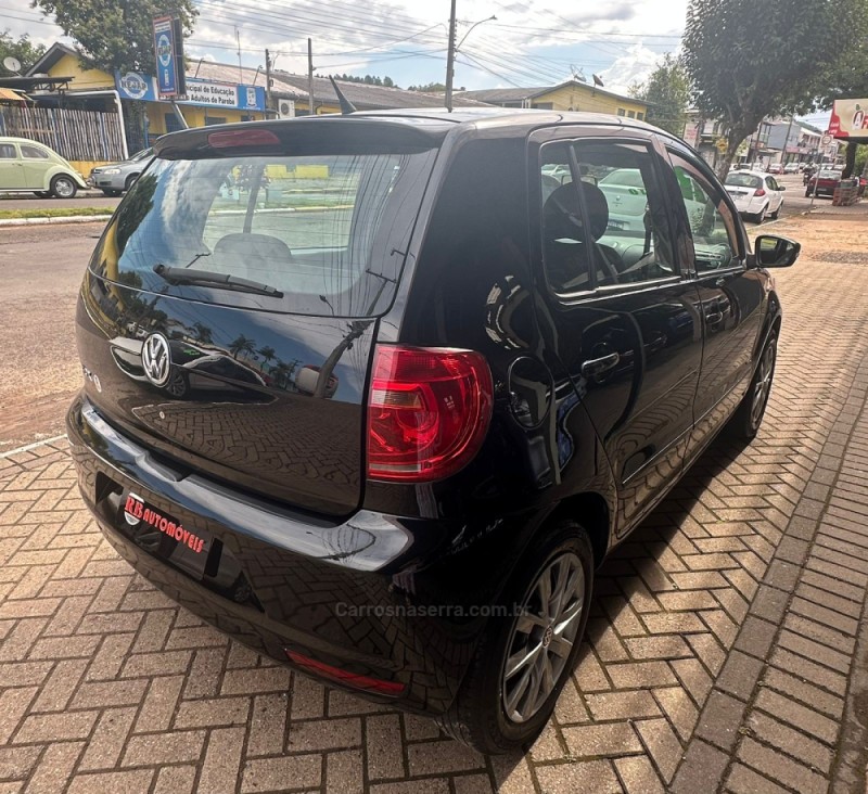 FOX 1.0 MI CITY 8V FLEX 4P MANUAL - 2011 - PAROBé