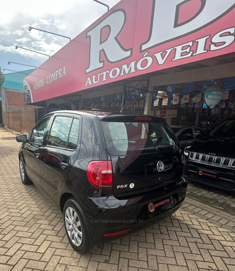 FOX 1.0 MI CITY 8V FLEX 4P MANUAL - 2011 - PAROBé