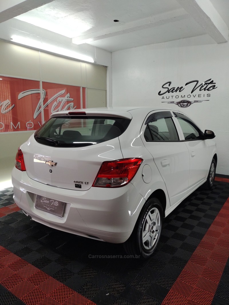 ONIX 1.0 LT 12V FLEX 4P MANUAL - 2015 - CAXIAS DO SUL