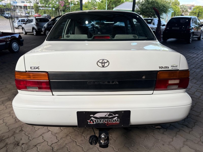 COROLLA 1.6 DX 16V GASOLINA 4P MANUAL - 1995 - CAXIAS DO SUL