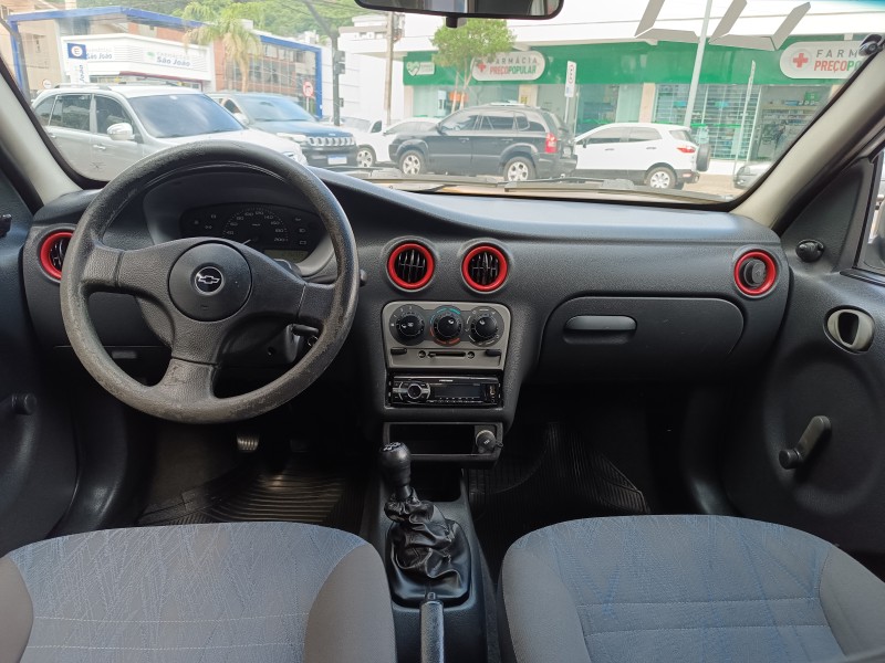 CELTA 1.0 MPFI VHC SPIRIT 8V GASOLINA 4P MANUAL - 2005 - FLORES DA CUNHA