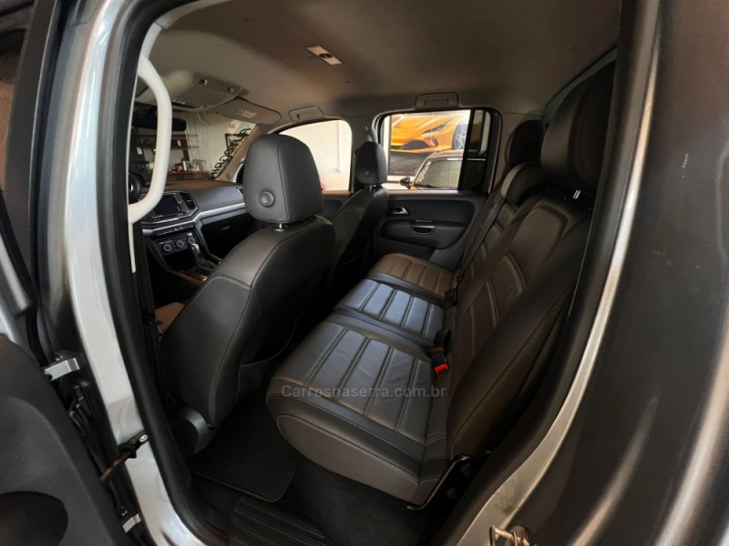 AMAROK 3.0 V6 TDI HIGHLINE CD DIESEL 4MOTION AUTOMÁTICO - 2022 - CAMPO BOM
