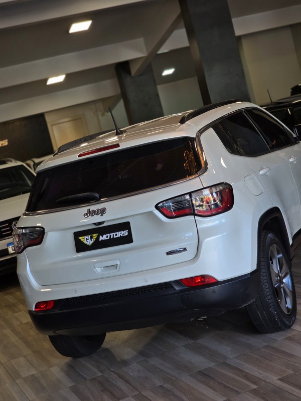 COMPASS 2.0 16V FLEX LONGITUDE AUTOMÁTICO - 2018 - CAXIAS DO SUL