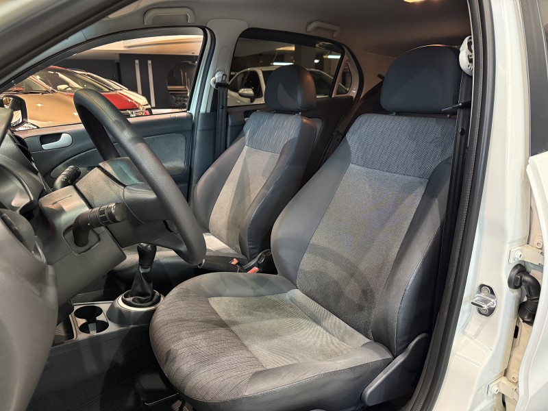 GOL 1.6 MI CITY 8V FLEX 4P MANUAL - 2014 - FARROUPILHA