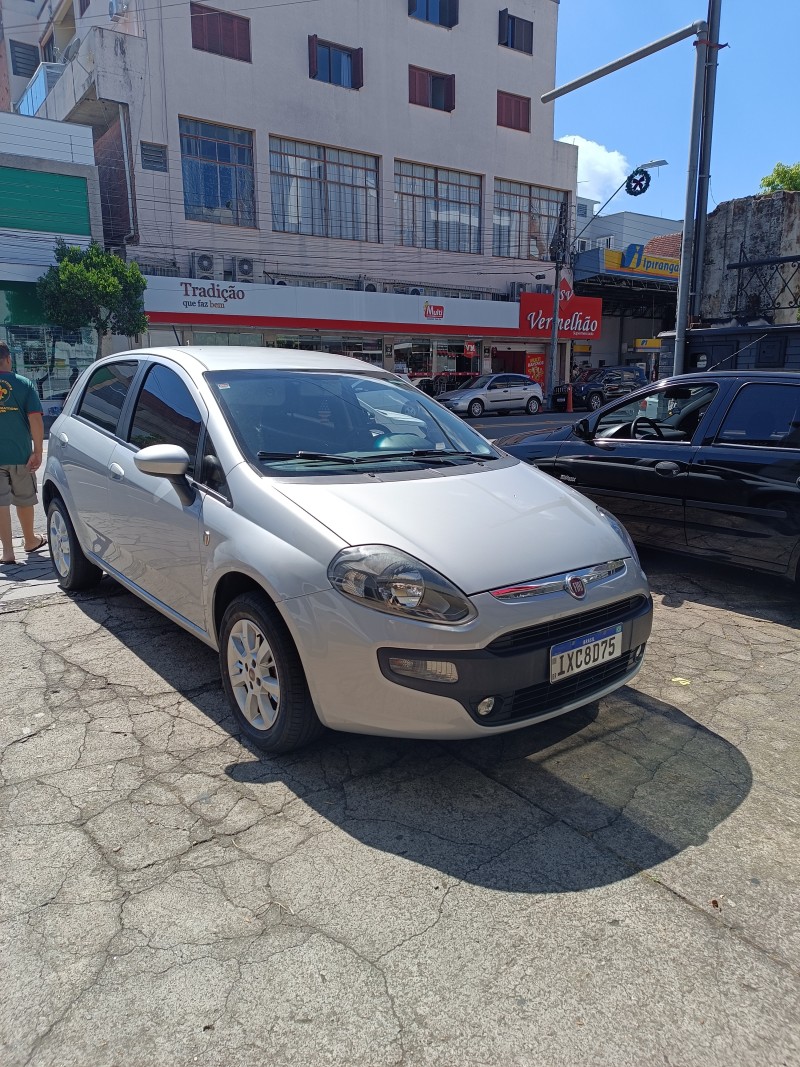 PUNTO 1.4 ATTRACTIVE ITALIA 8V FLEX 4P MANUAL - 2016 - FLORES DA CUNHA