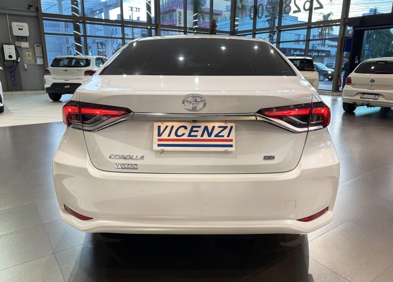 COROLLA 2.0 XEI 16V FLEX 4P AUTOMÁTICO - 2023 - FARROUPILHA