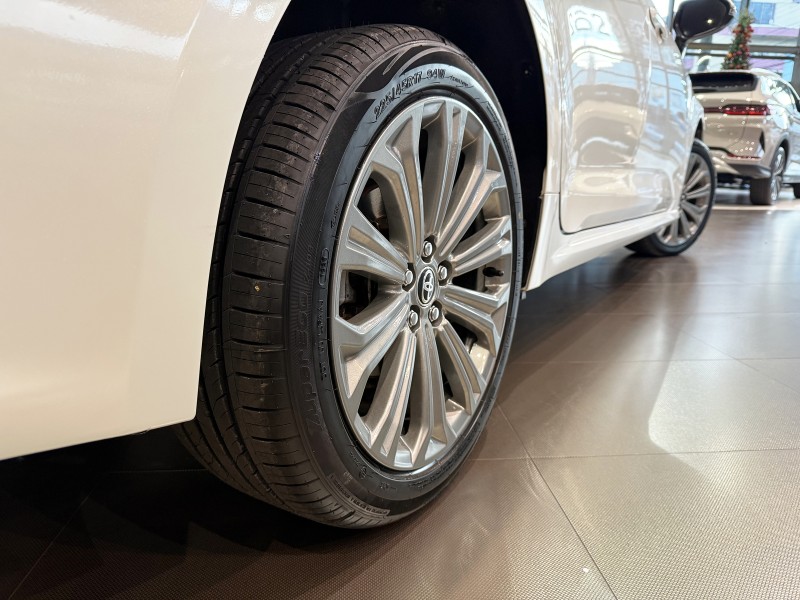 COROLLA 2.0 XEI 16V FLEX 4P AUTOMÁTICO - 2023 - FARROUPILHA