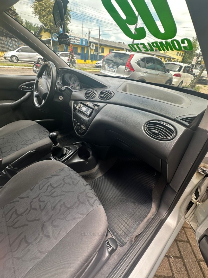 FOCUS 1.6 8V FLEX 4P MANUAL - 2009 - PAROBé