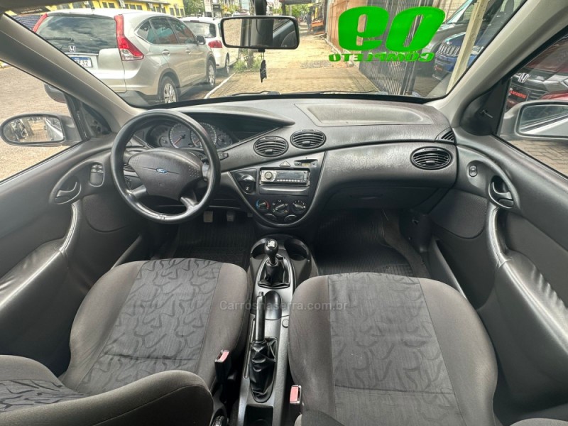 FOCUS 1.6 8V FLEX 4P MANUAL - 2009 - PAROBé