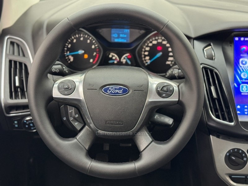 FOCUS 1.6 SE 16V FLEX 4P MANUAL - 2014 - CARLOS BARBOSA