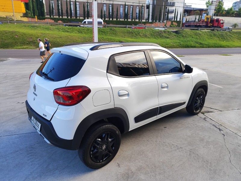 KWID 1.0 12V OUTSIDER FLEX 4P MANUAL - 2022 - FARROUPILHA