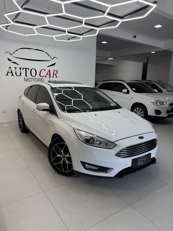 focus 2.0 titanium plus hatch 16v flex 4p auto 2018 caxias do sul