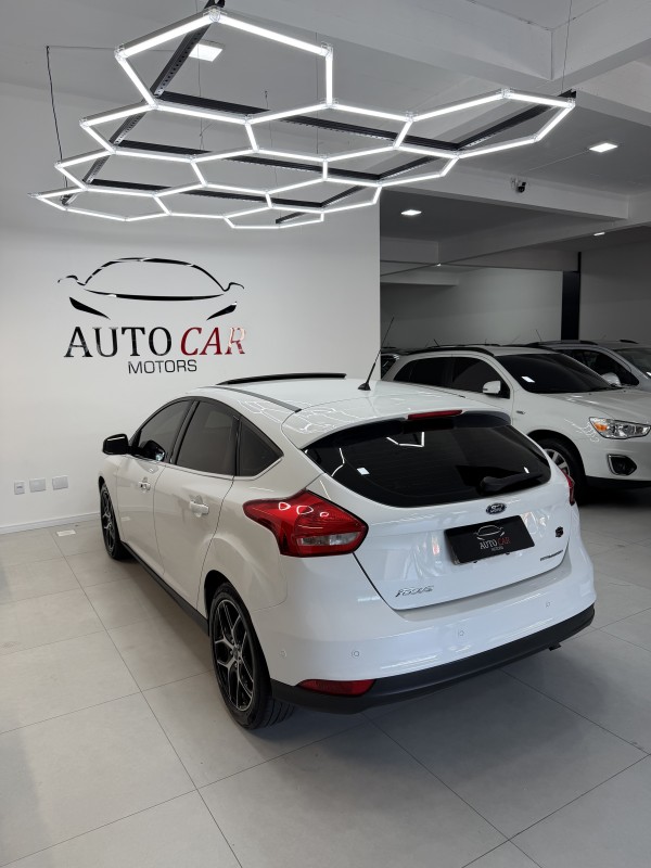 FOCUS 2.0 TITANIUM PLUS HATCH 16V FLEX 4P AUTO - 2018 - CAXIAS DO SUL
