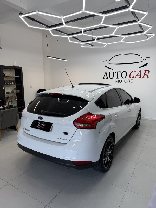 FOCUS 2.0 TITANIUM PLUS HATCH 16V FLEX 4P AUTO - 2018 - CAXIAS DO SUL