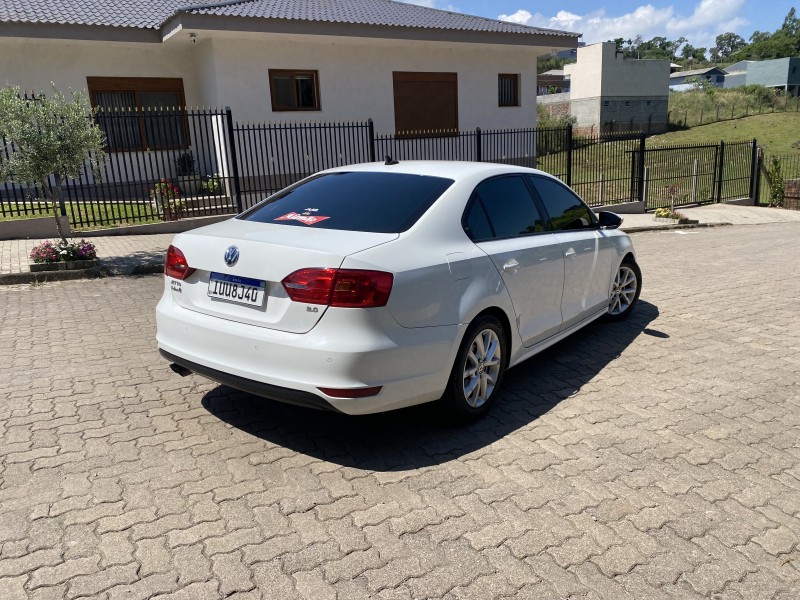 JETTA 2.0 COMFORTLINE FLEX 4P TIPTRONIC - 2013 - CAXIAS DO SUL