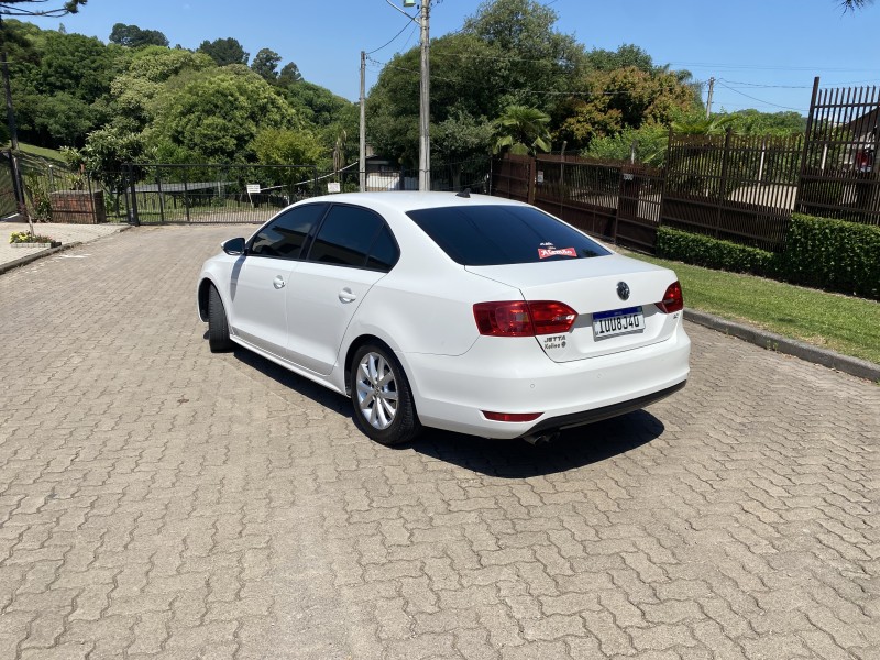 JETTA 2.0 COMFORTLINE FLEX 4P TIPTRONIC - 2013 - CAXIAS DO SUL