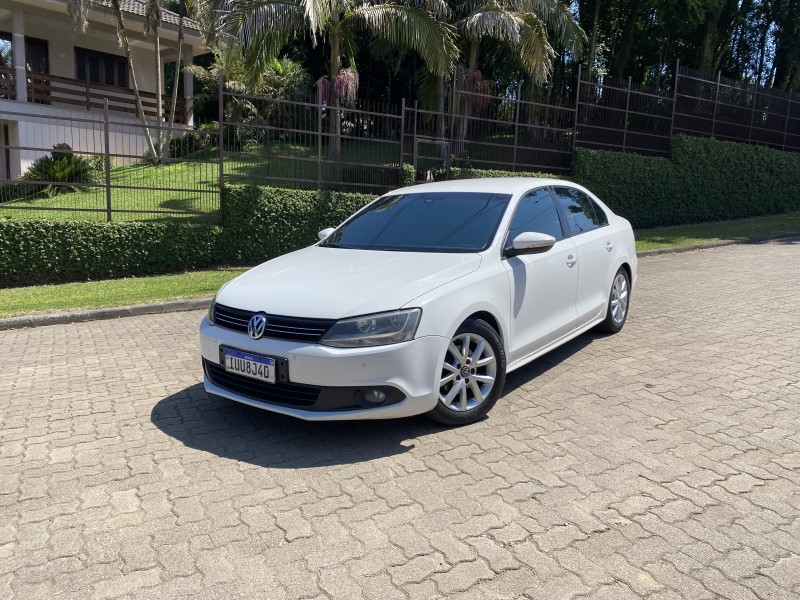 jetta 2.0 comfortline flex 4p tiptronic 2013 caxias do sul