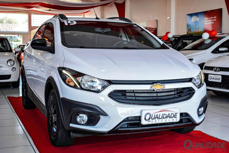 ONIX 1.4 MPFI ACTIV 8V FLEX 4P MANUAL - 2019 - SANTA CRUZ DO SUL