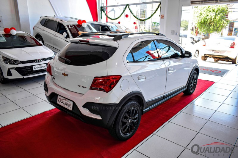 ONIX 1.4 MPFI ACTIV 8V FLEX 4P MANUAL - 2019 - SANTA CRUZ DO SUL