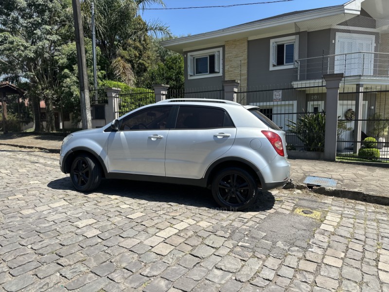 KORANDO 2.0 GLS EXECUTIVE 4X4 16V TURBO DIESEL 4P AUTOMÁTICO - 2011 - CAXIAS DO SUL