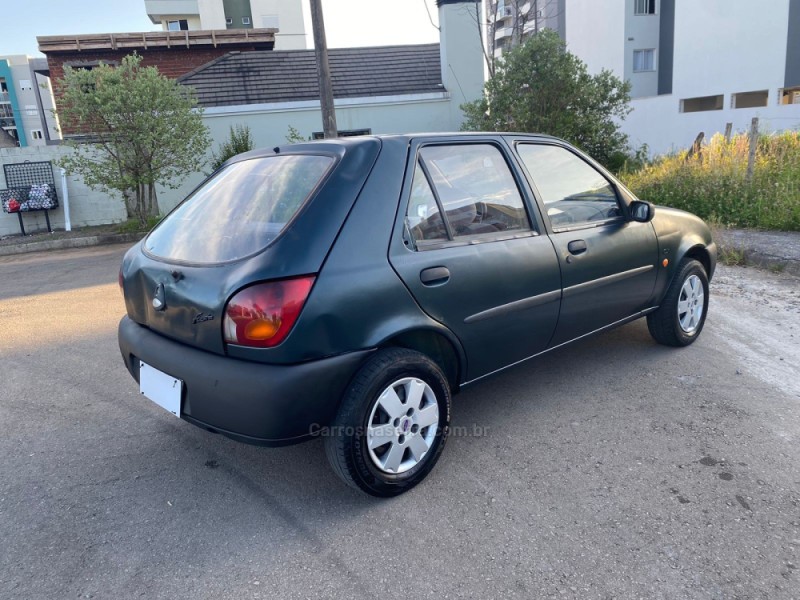 FIESTA 1.3 MPI CLX 8V GASOLINA 4P MANUAL - 1998 - CAXIAS DO SUL