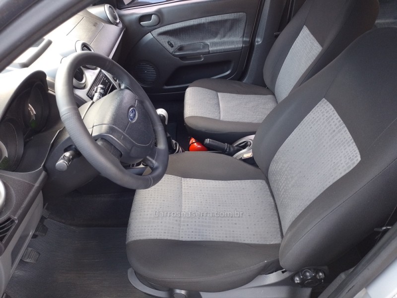 FIESTA 1.6 ROCAM SE PLUS SEDAN 8V FLEX 4P MANUAL - 2014 - CAXIAS DO SUL