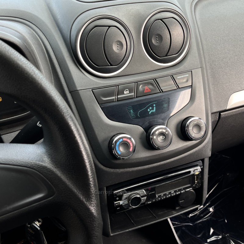 MONTANA 1.4 MPFI LS CS 8V FLEX 2P MANUAL - 2015 - VACARIA