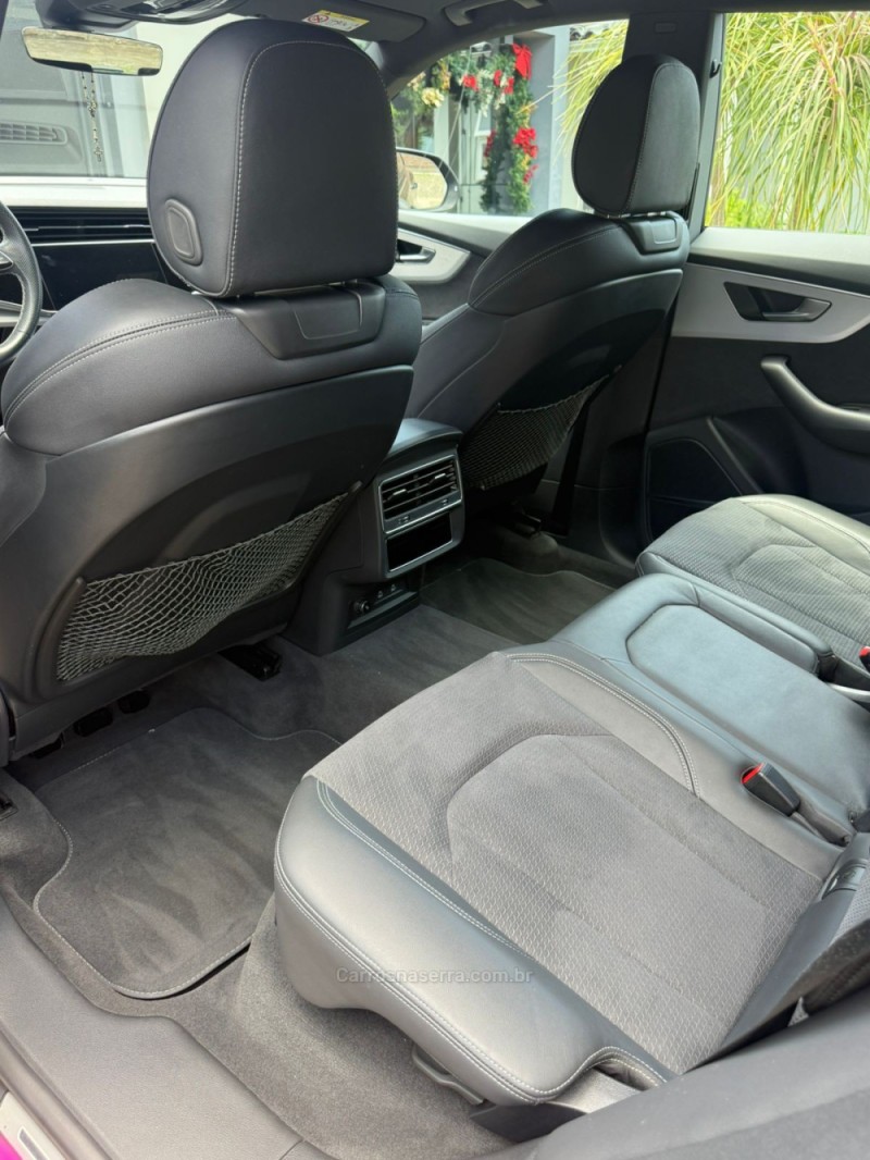 Q8 3.0 TFSI PERFORMANCE BLACK QUATTRO V6 24V GASOLINA 4P S-TRONIC - 2023 - FARROUPILHA