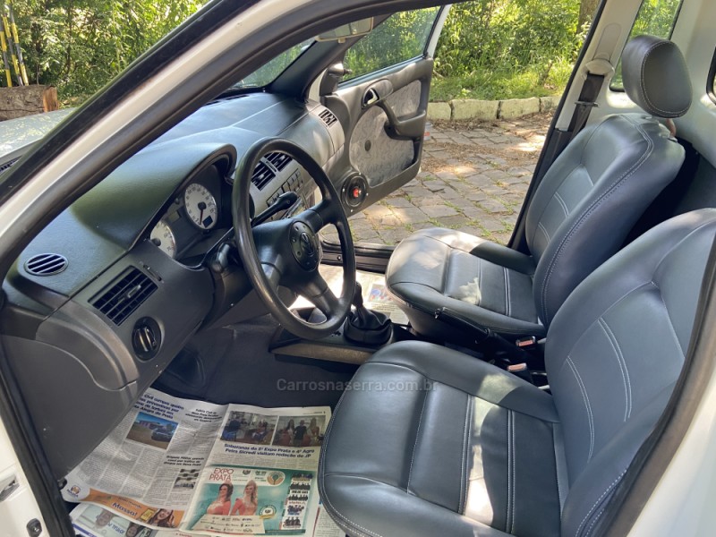 SAVEIRO 1.6 MI CITY CS 8V FLEX 2P MANUAL G.III - 2003 - NOVA PRATA