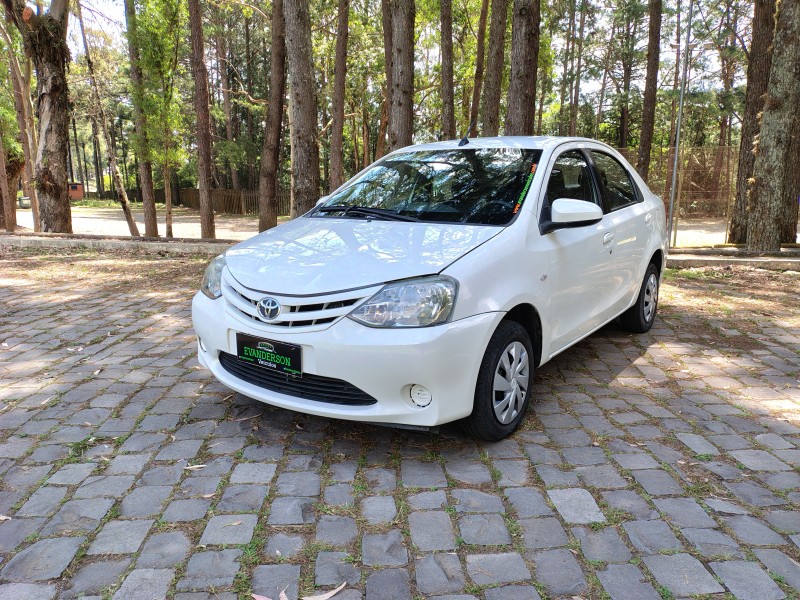 etios 1.5 xs 16v flex 4p manual 2017 caxias do sul