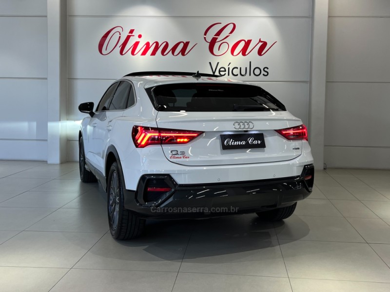 Q3 2.0 TFSI PERFORMANCE SPORTBACK TURBO GASOLINA 4P AUTOMÁTICO - 2024 - FLORES DA CUNHA