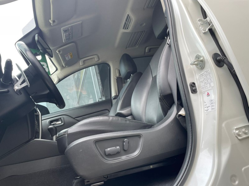 L200 TRITON 2.4 HPE-S SPORT 4X4 CD 16V DIESEL 4P AUTOMÁTICO - 2023 - CAXIAS DO SUL