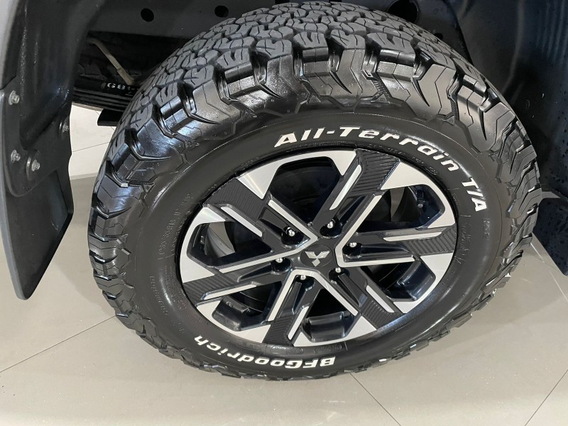 L200 TRITON 2.4 HPE-S SPORT 4X4 CD 16V DIESEL 4P AUTOMÁTICO - 2024 - CAXIAS DO SUL