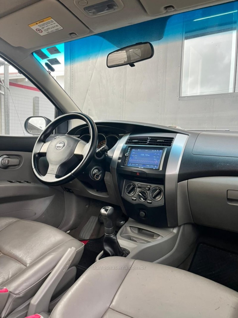 LIVINA 1.6 S 16V FLEX 4P MANUAL - 2011 - TORRES