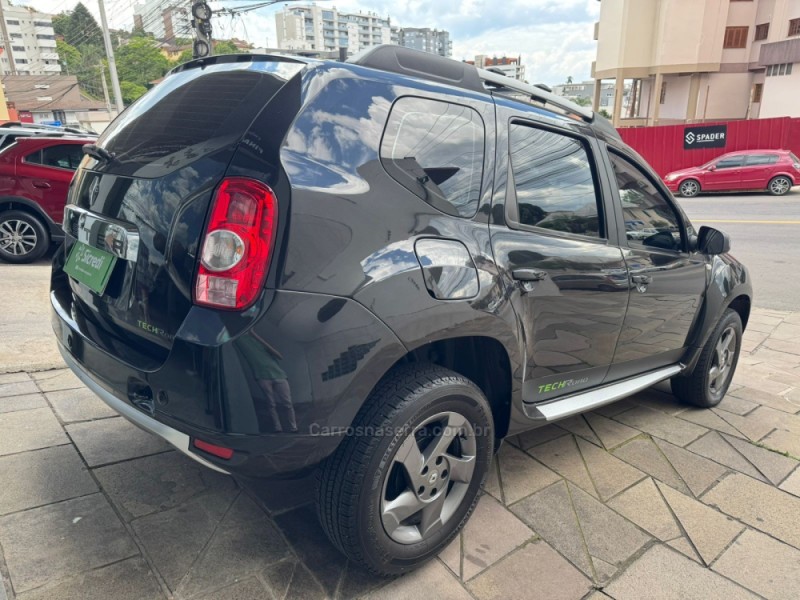 DUSTER 1.6 TECH ROAD 4X2 16V FLEX 4P MANUAL - 2014 - GARIBALDI