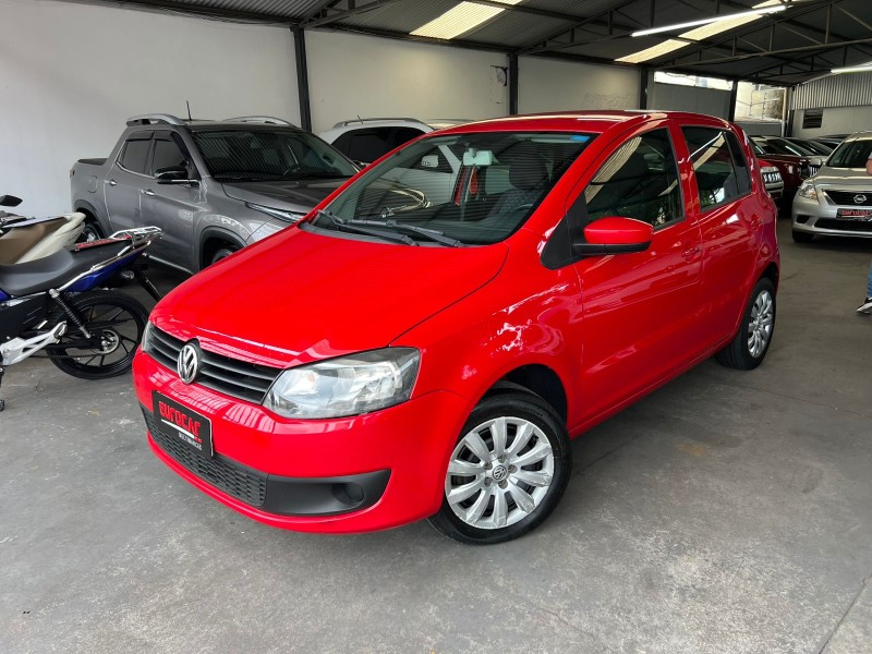 VOLKSWAGEN - FOX - 2014/2014 - Vermelha - R$ 41.900,00